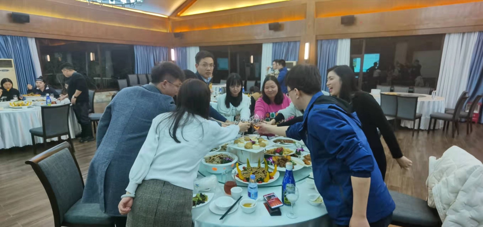 年会盛典|2022梦想起航，乘风破浪